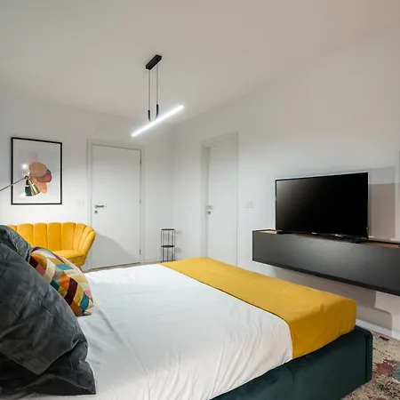 Appartement Vibrant Color-pop At Ivory *