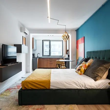Apartment Vibrant Color-pop At Ivory *